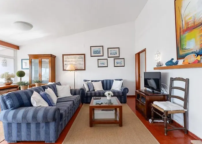 Acolhedor Apartamento Com Wifi A Passos Do Mar