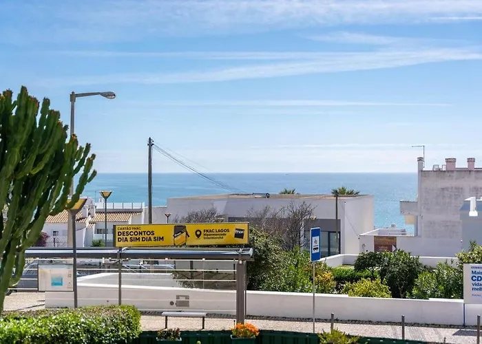 Acolhedor Apartamento Com Wifi A Passos Do Mar